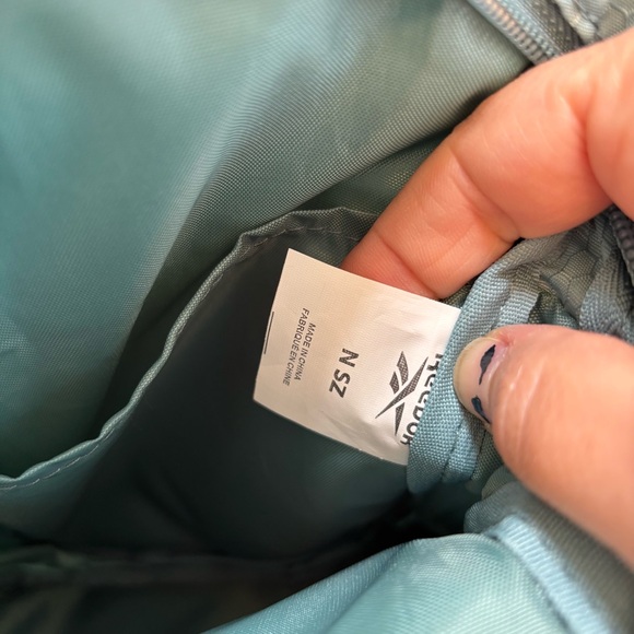 Reebok Cosmos Crossbody Bag Sling Backpack - Picture 13 of 14